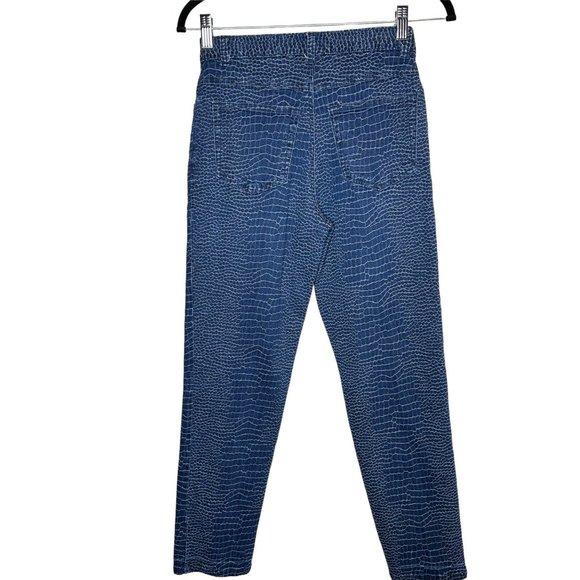 Newport News Jeanology snakeprint embossed denim jeans Size 8 - Picture 2 of 6